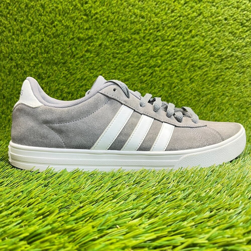 Adidas Daily 2.0 Mens Size 11 Gray White Athletic Suede Walking Shoes Sneakers